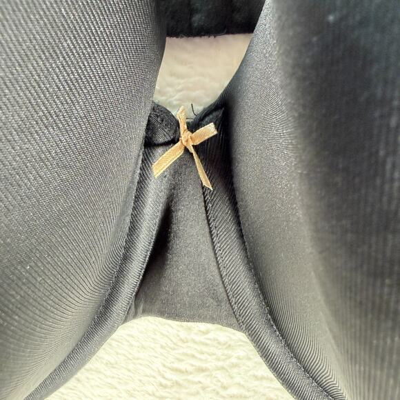 Cacique Black Lightly Lined T-Shirt Full Coverage Wing Lined Bra 46DDD - Picture 2 of 6